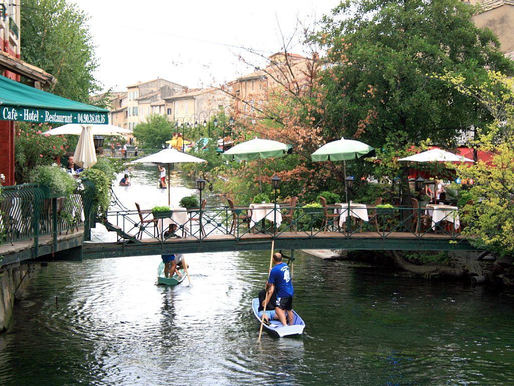 Studio De Charme Avec Sa Terrasse En Plein Coeur De Ville LʼIsle-sur-la-Sorgue Εξωτερικό φωτογραφία